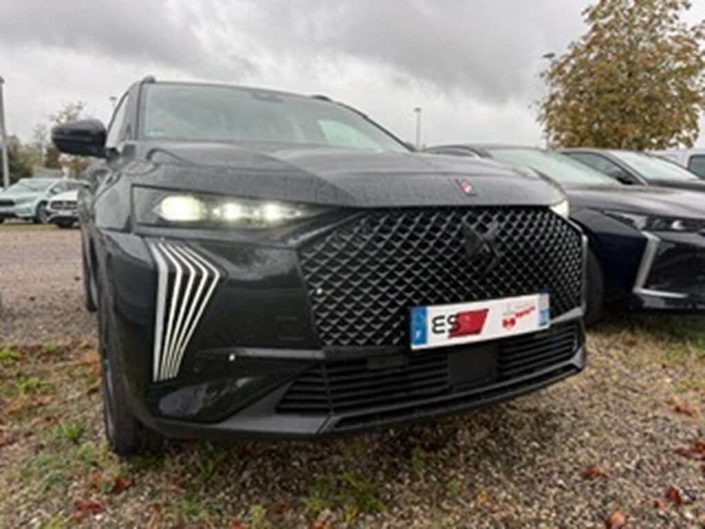 DS 7 PERFORMANCE LINE + BLUE HDI 130 EAT8