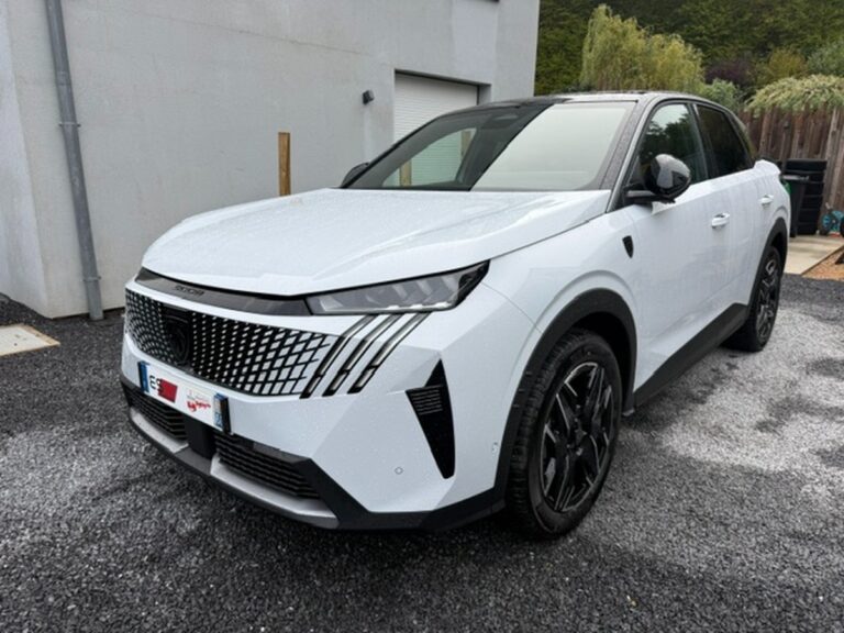Peugeot 3008 GT HYBRIDE 145 AUTOMATIQUE